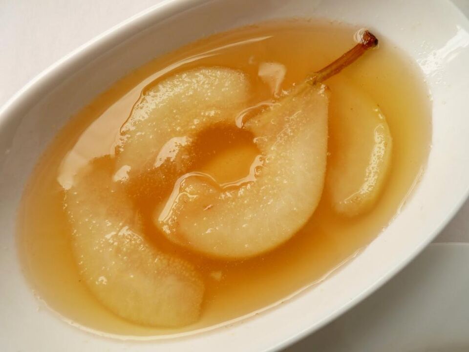È utile per i pazienti con prostatite includere la composta di pere nella loro dieta